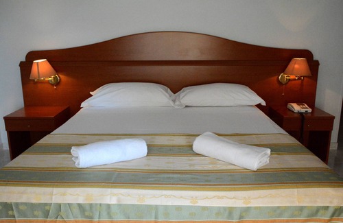 Caulonia Hotel | Castelvetere Hotel
