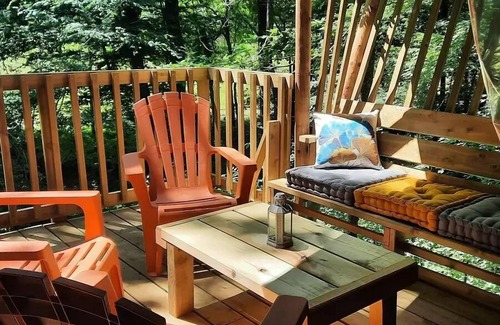 Biron Chalet De Esquí | Castelwood Lodges**** - 4 Person Safari Tent