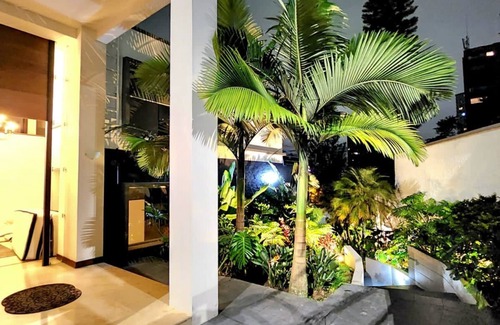 El Castillo Casa | ⭐️⭐️Castillo blanco closet mansión in town to lleras parck and provenza⭐️⭐️