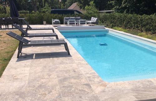 Saint-Jean-aux-Bois Otro | Castle apartment, 4 bedrooms with private pool near Paris!
