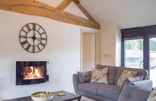 Hopton Castle Casa | Castle Beams