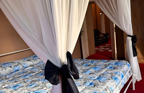 Granaglione Otro | Castle 'Castello Signorile Con Spa' with Mountain View, Wi-Fi and Air Conditioning