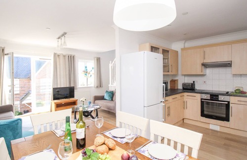 Weymouth Cabaña | Castle Cove View
