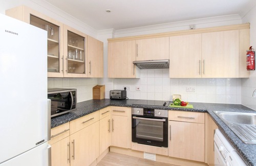 Weymouth Cabaña | Castle Cove View