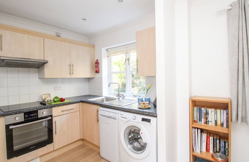 Weymouth Cabaña | Castle Cove View