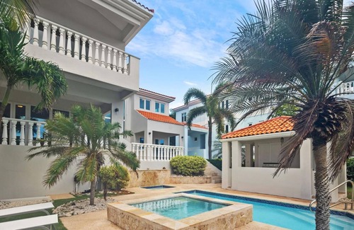 Candelero Abajo Casa | Castle Garden, recently remodeled luxury house with ocean view & generator (51)