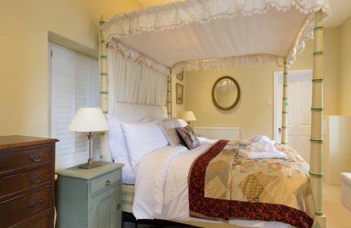 Winchcombe Casa | Castle Gatehouse