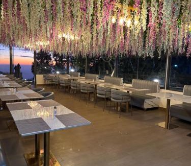 Naina Range Complejo | Castle Glamp