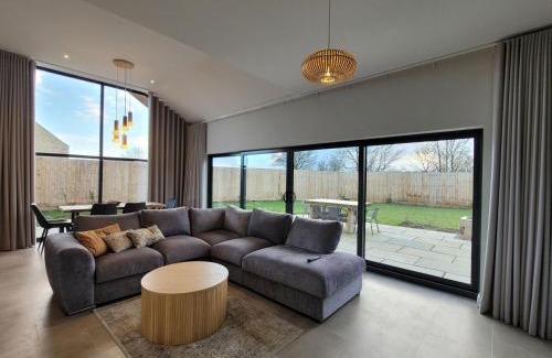 Dunholme Casa | Castle Hill Barn, Ashlin Farm Barns