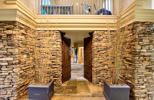 Ferny Creek Casa | Castle in Ferny Creek with Pool