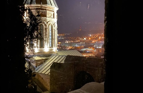 Tbilisi City Centre Apartamento | Castle in Old Town