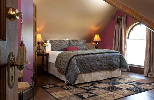 Allegan Cama Y Desayuno | Castle in the Country Bed & Breakfast Inn