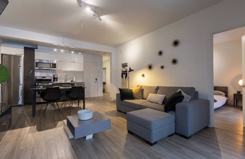 Shaughnessy Village Apartamento | Castle Loft Haven in Montreal
