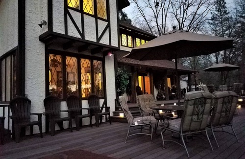 Lakehead-Lakeshore Casa | 'Castillo del Lago Shasta' - VERDE