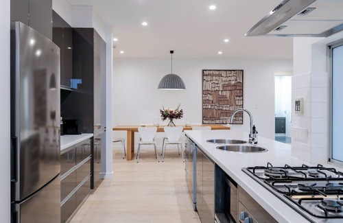 Prospect Casa | Castle - Pet Friendly, City Fringe, Office, Garage