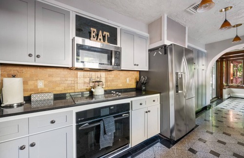 Briarcliff Manor Casa | Summer Castle: Pool, Game Room, BBQ - Pet Friendly