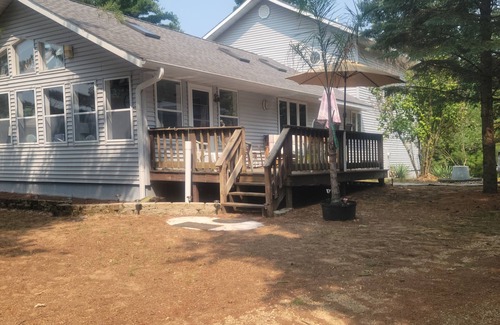 Friendship Casa | Castle Rock Lake area- Large Home-Great Getaway sleeps 12 -14