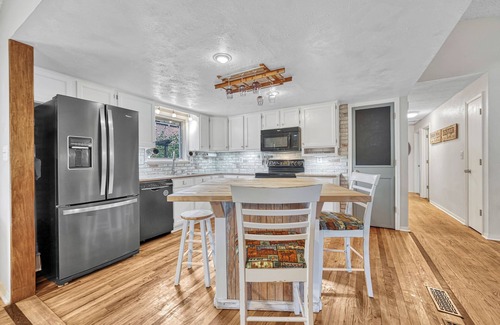 Castle Rock Casa | Castle Rock Retreat Family Getaway w/ Game Room