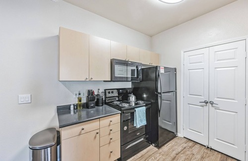 Castle Rock Apartamento | Castle Rock Retreat w/queen bed, pool & hot tub