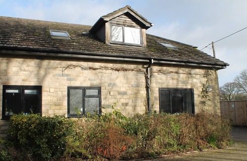Isle of Purbeck Cabaña | CASTLE VIEW ANNEX, pet friendly, with a garden in Corfe Castle