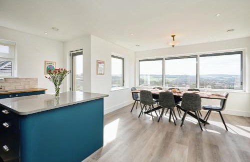 Newport East Casa | Castle View