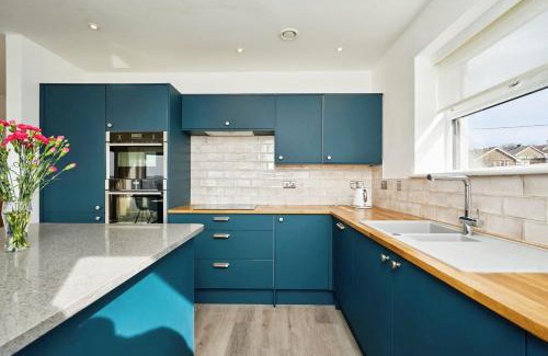 Newport East Casa | Castle View