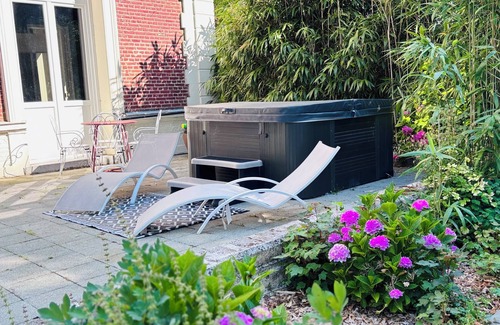 Sains-du-Nord Casa | Castle with private garden, Jacuzzi, hiking and biking trails for family/friends group