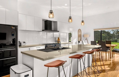 Wimbledon Heights Casa | Castlebay - Lovely 4 bedroom home