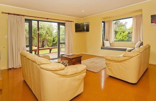 Matarangi Casa | Castleview Getaway Matarangi - Matarangi Home