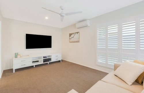 Casuarina Casa | Casuarina Calm - Beach House with Pool by uHoliday