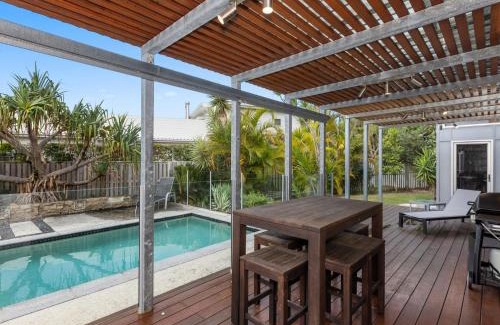 Casuarina Casa | Casuarina Surfbreak Beach House with Pool