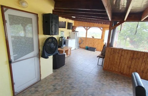 Nufaru Casa | CASUTE IN DELTA TRIPI TRIP
