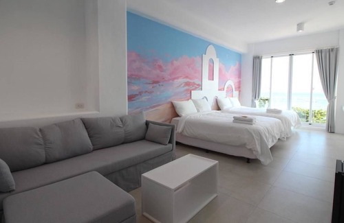 South Beach Cama Y Desayuno | Cat at Greece