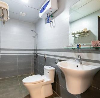 Cat Hai Hotel | Cat Ba island Budget Pool Stay