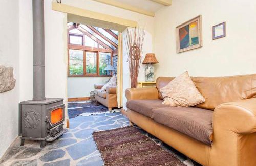 Sennen Cove Casa | Cat's Cradle, Cottage In Beautiful and Peaceful Location, Near Beach