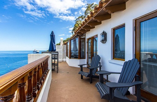 Avalon Apartamento | Catalina Island getaway with 6 seat golf cart A/C