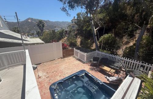 Avalon Casa | Catalina Three Bedroom Home With Hot Tub And Golf Cart