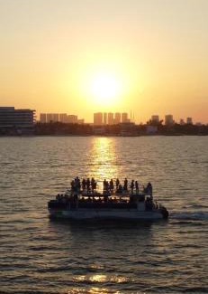 Punta Cancún Alquiler De Eote | Catamaran Fragata Cancun