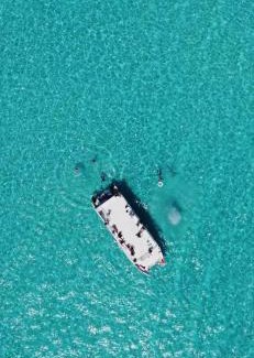Punta Cancún Alquiler De Eote | Catamaran Fragata Cancun