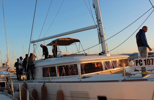 Pineta Alquiler De Eote | Catamarano Mauticat Boat & Breakfast
