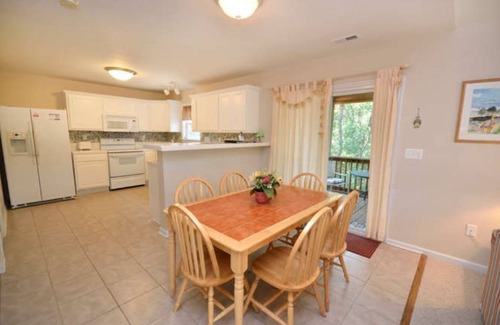 Tranquil Harbour Casa | Disfruta de 22-Beautiful, 3 Bdrm-2 Bath Home (Sleeps 8) con Privacidad y Confort