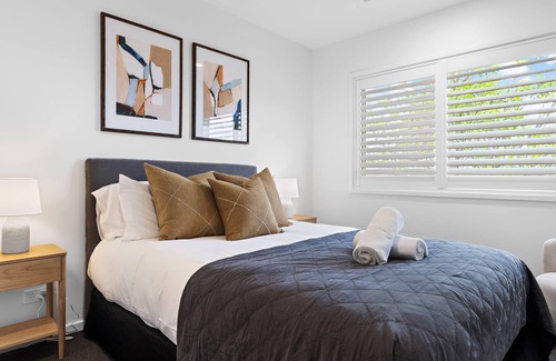 Carrington Casa | Catch the Breeze - Pet Friendly Townhouse