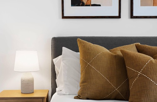 Carrington Casa | Catch the Breeze - Pet Friendly Townhouse