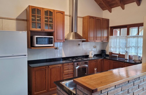 Las Heras Casa | Casa Categoría cerca del centro y parque Gral San Martin