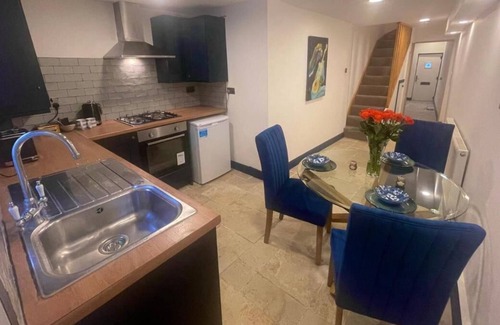 Gloucester Cabaña | Cathedral view cottage