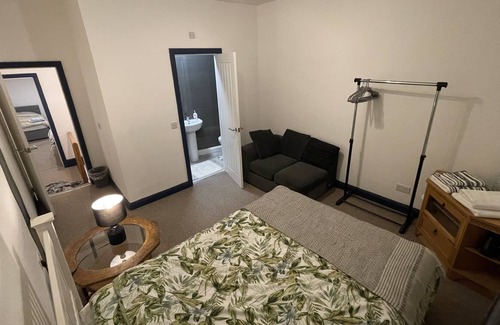 Gloucester Cabaña | Cathedral view cottage