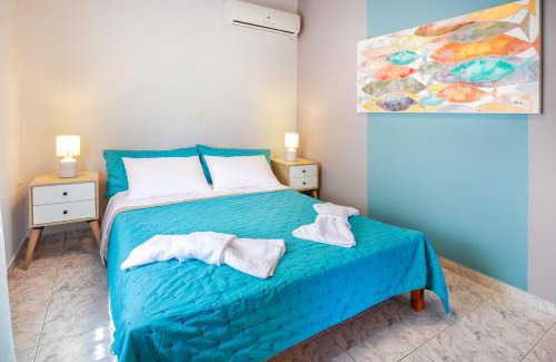 Poros Apartamento | Catherine Blue Suites - 4 minutes off the Beach