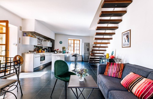 Saint-Restitut Casa | Casa de pueblo, amplio jardín, piscina privada.
