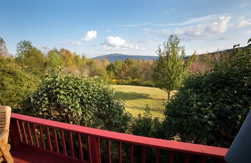 Margaretville Casa | Catskill Contemporáneo con chimenea cerca de lugares de bodas para 15 personas