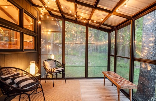 Town of Denning Cabina | Catskill Retreat: Cozy Cabin with Cedar Hot Tub & Pet-Friendly